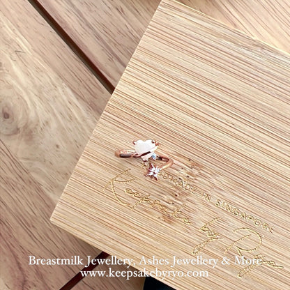 SOLITAIRE: SPARKLE RING WITH HEART SHAPED SOLITAIRE