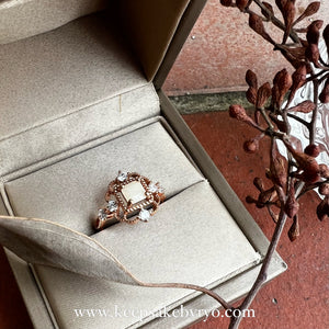 SOLITAIRE: HERA RING WITH CUSHION SOLITAIRE