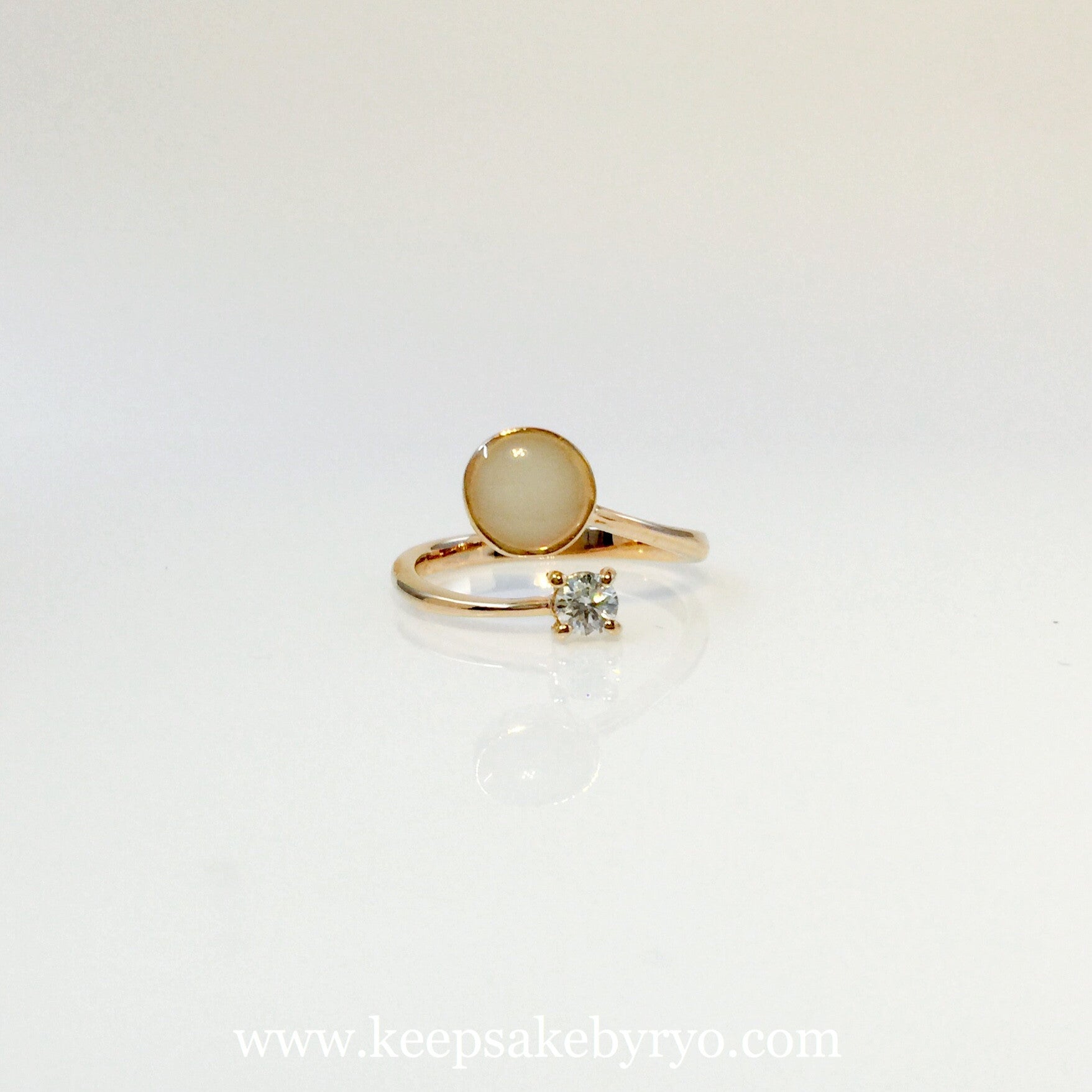 HEIRLOOM "MUMMY AND ME" RING SOLID GOLD WITH DIAMOND