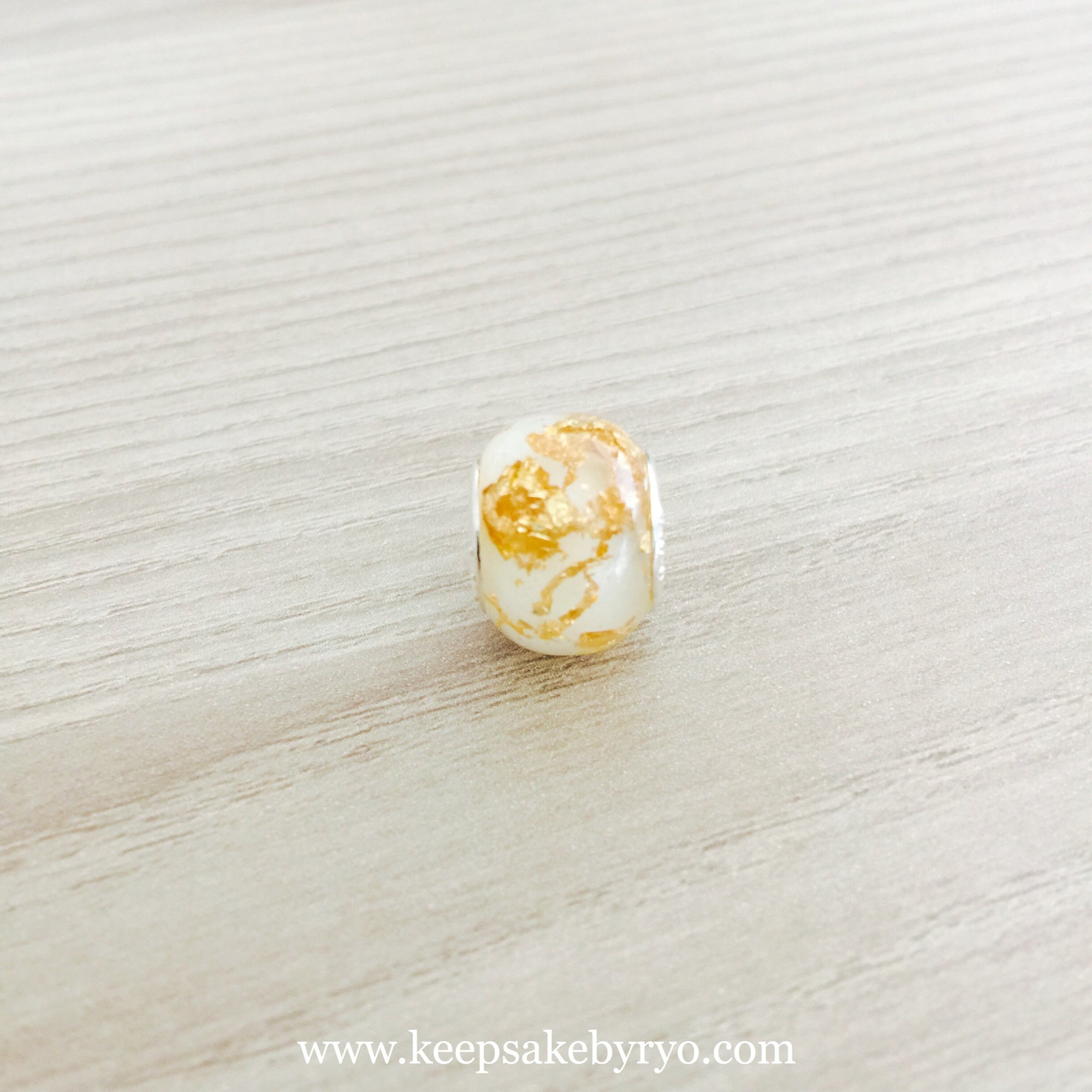 BREASTMILK EUROPEAN CHARM WITH PRECIOUS METAL FLAKES