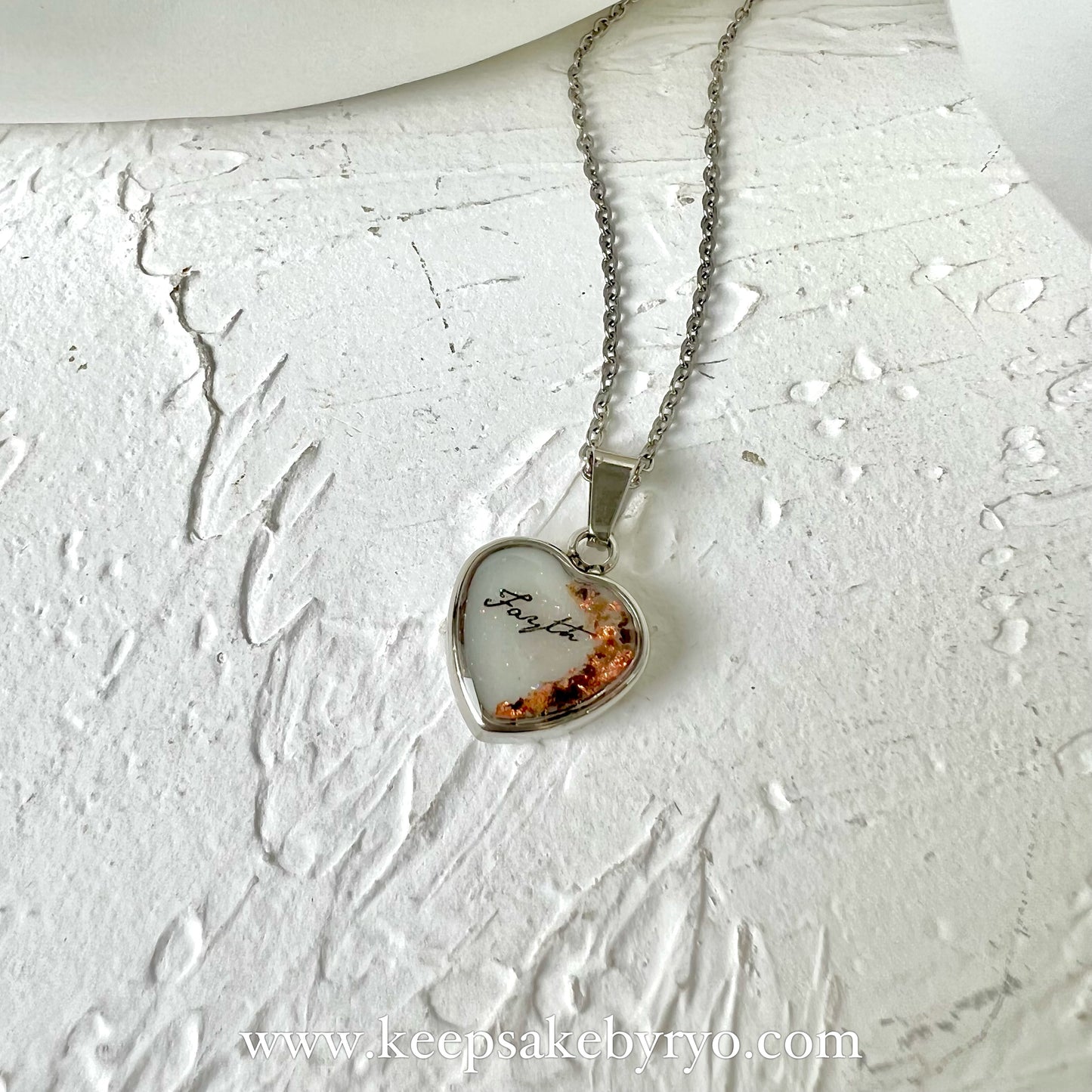 15MM HEART CRESCENT CORD DUST PENDANT NECKLACE
