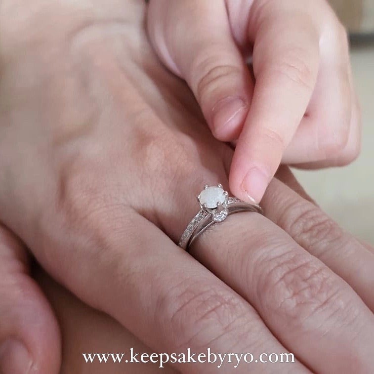 SOLITAIRE: ABIGAIL RING WITH ROUND INCLUSION STONE