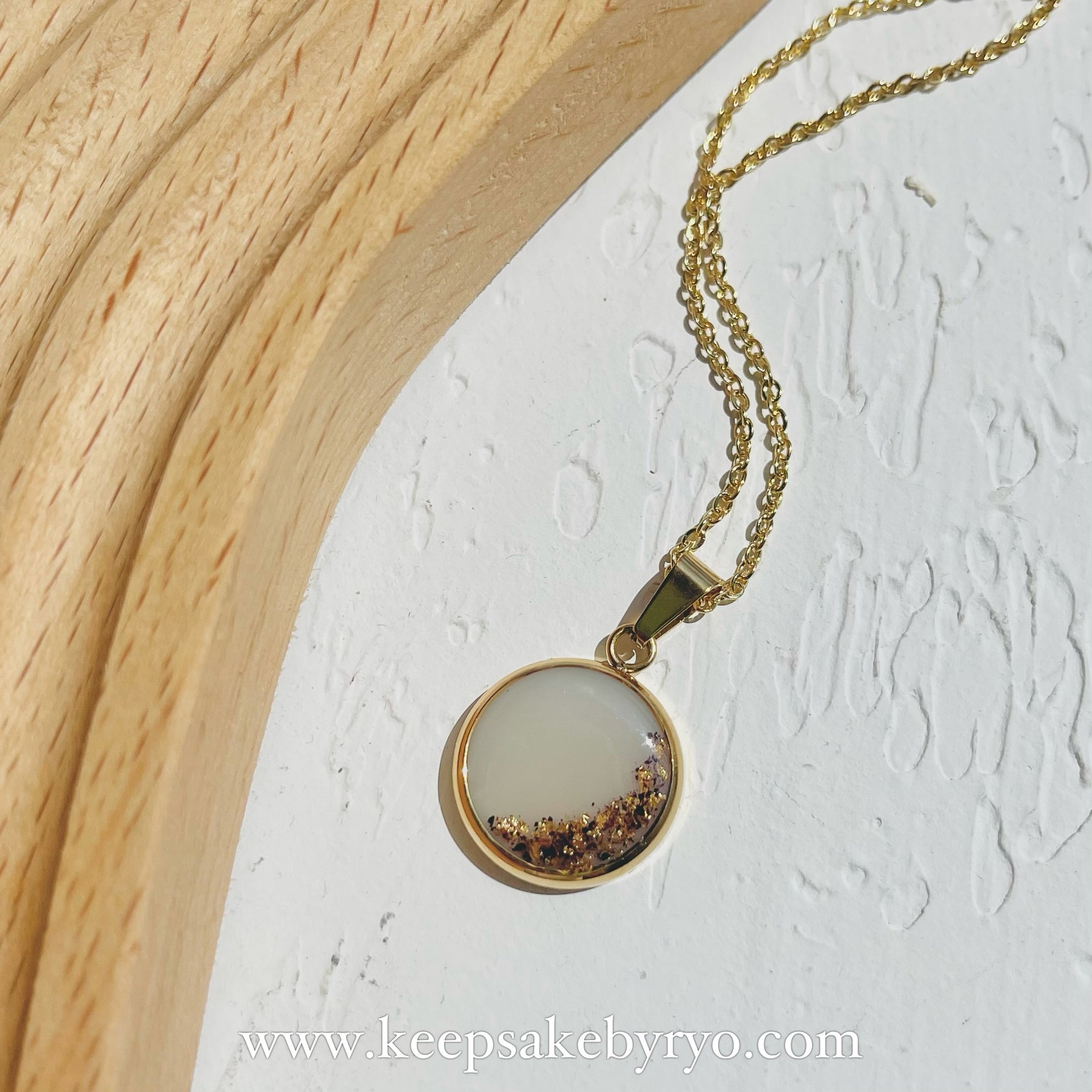 15MM CRESCENT CORD DUST PENDANT NECKLACE