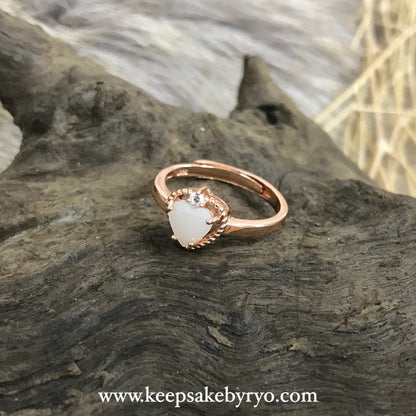 SOLITAIRE: CHIARA RING WITH HEART SHAPED INCLUSION STONE