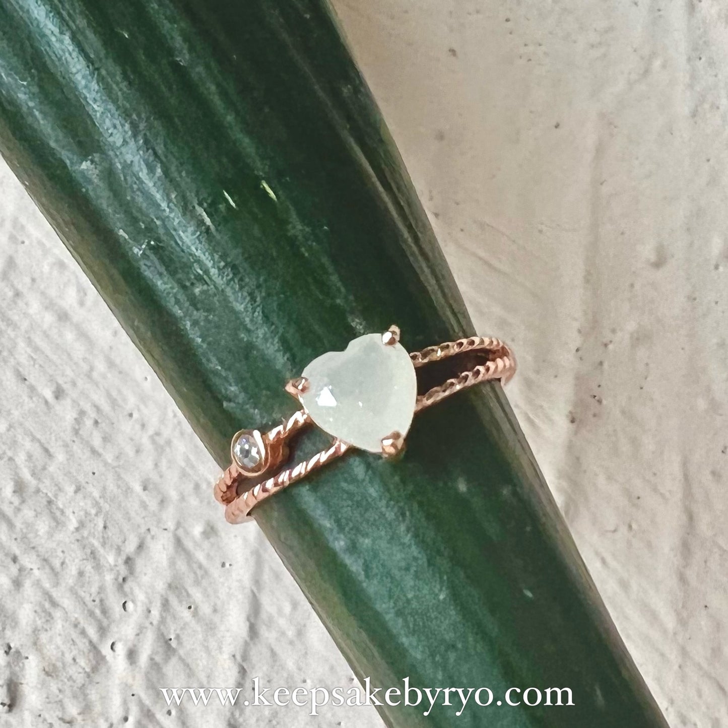 SOLITAIRE: GIANA RING WITH HEART SHAPED INCLUSION STONE