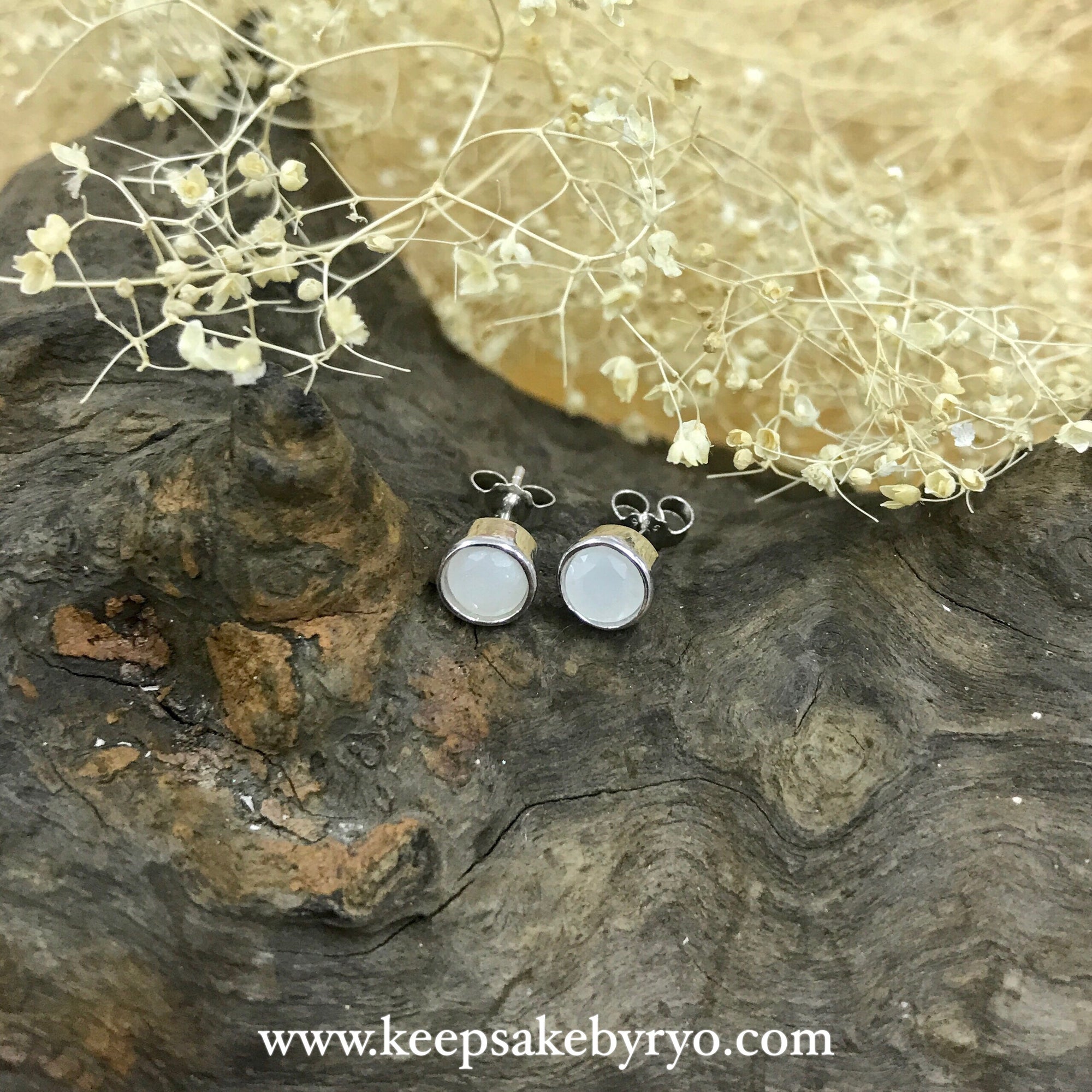 SOLITAIRE: BEZEL EAR STUDS WITH ROUND INCLUSION STONE