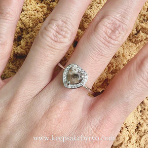 ASHES 925 SOLITAIRE: GEMMA RING WITH HEART INCLUSION STONE