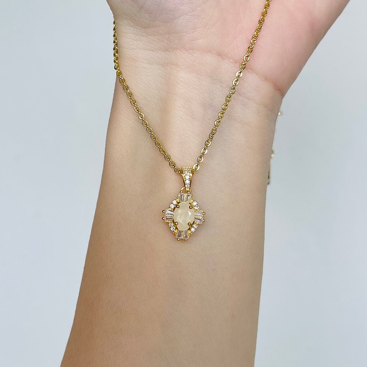 SOLITAIRE: ART DECO PENDANT