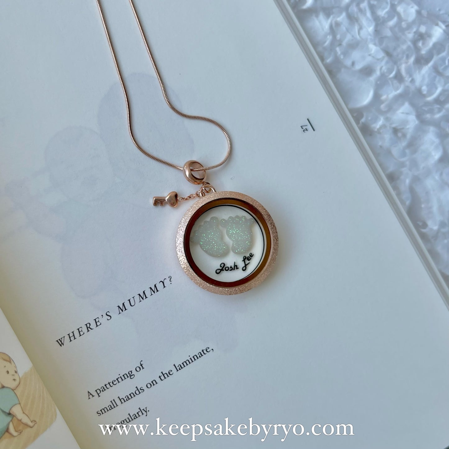 BABY FEET AND NAME GLASS LOCKET