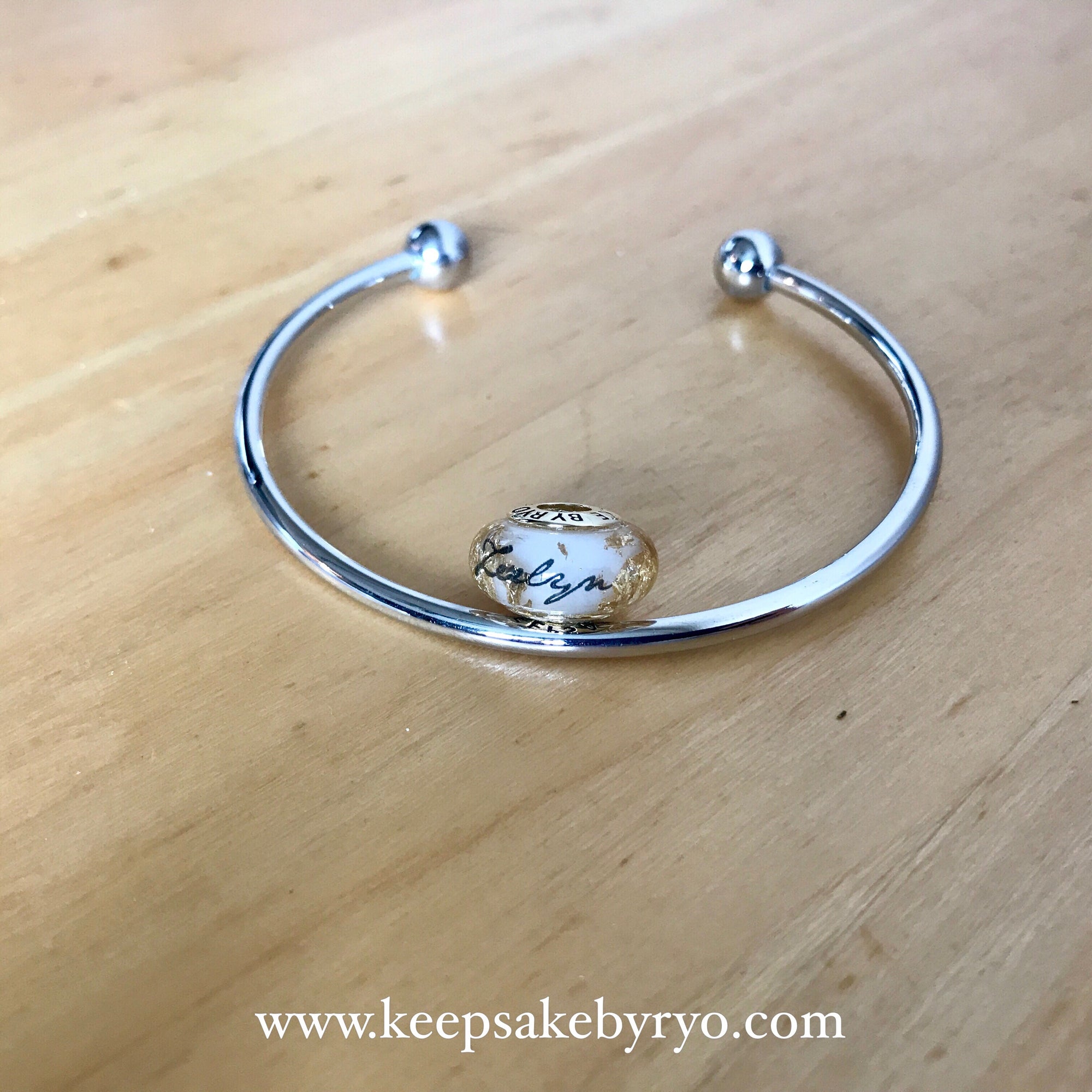BREASTMILK EUROPEAN CHARM WITH PRECIOUS METAL FLAKES