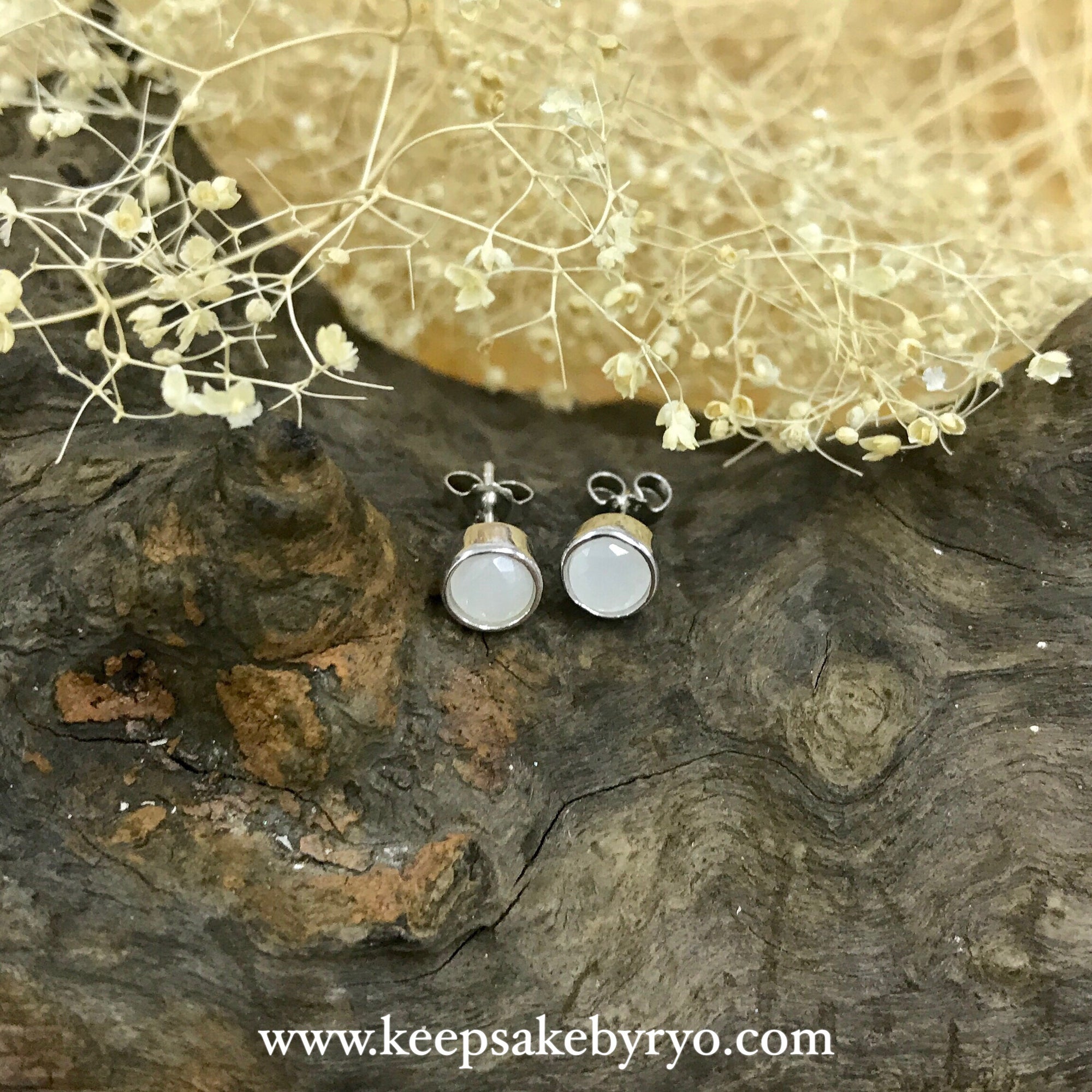 SOLITAIRE: BEZEL EAR STUDS WITH ROUND INCLUSION STONE