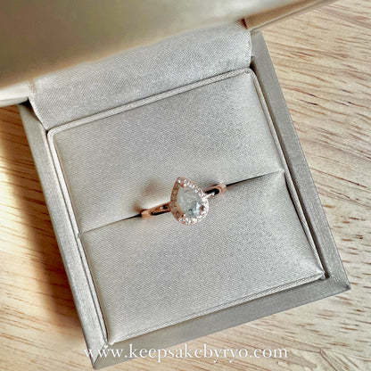 ASHES SOLITAIRE 18K GOLD: ARYA RING WITH TEARDROP INCLUSION
