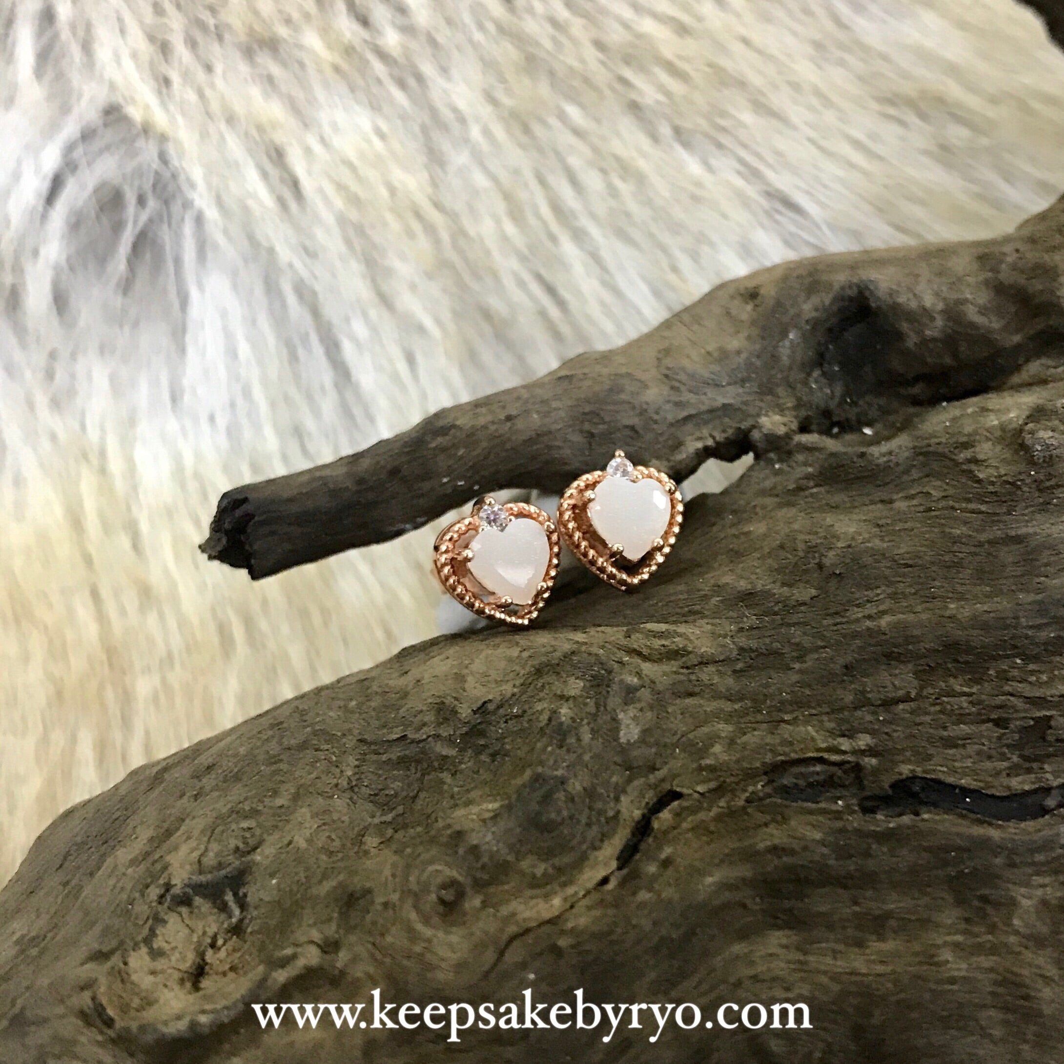 SOLITAIRE: CHIARA EAR STUDS WITH HEART SHAPED INCLUSION STONE - Keepsake by  Ryo