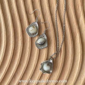 GLOBES: Azure Seashell Pendant