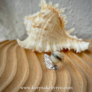 GLOBES: Azure Seashell Ring