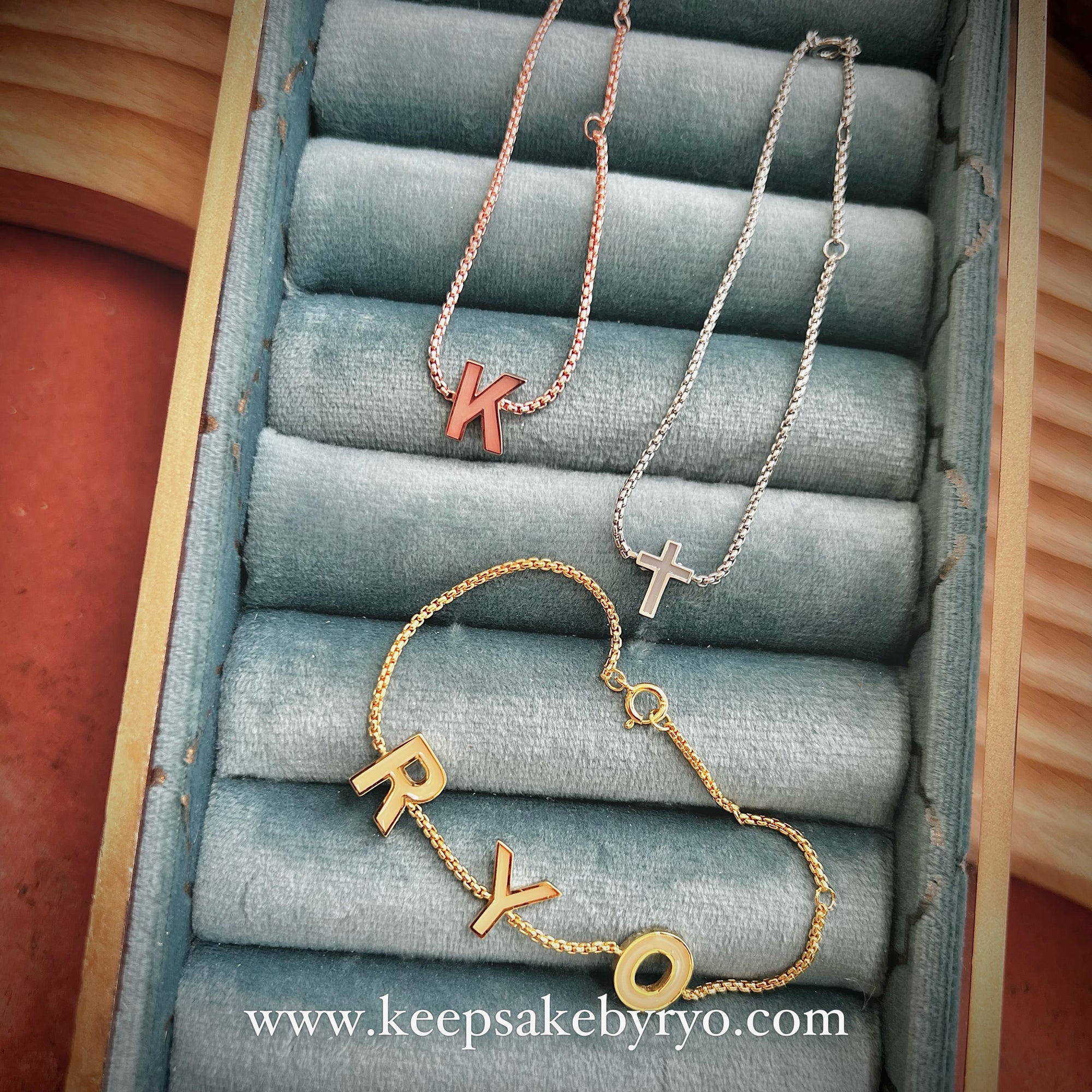 Name print on online bracelet