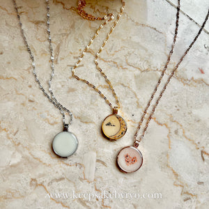INCLUSION PHOTO LOCKET: BREASTMILK WITH CORD HEART