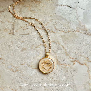 INCLUSION PHOTO LOCKET: BREASTMILK WITH HAIRCURL HEART