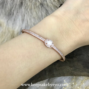 满月金 FULL MONTH GOLD & 百日金 100 DAYS GOLD: GALA STUDDED BANGLE BRACELET