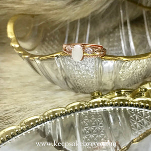 满月金 FULL MONTH GOLD & 百日金 100 DAYS GOLD: NADIA RING WITH OVAL INCLUSION STONE
