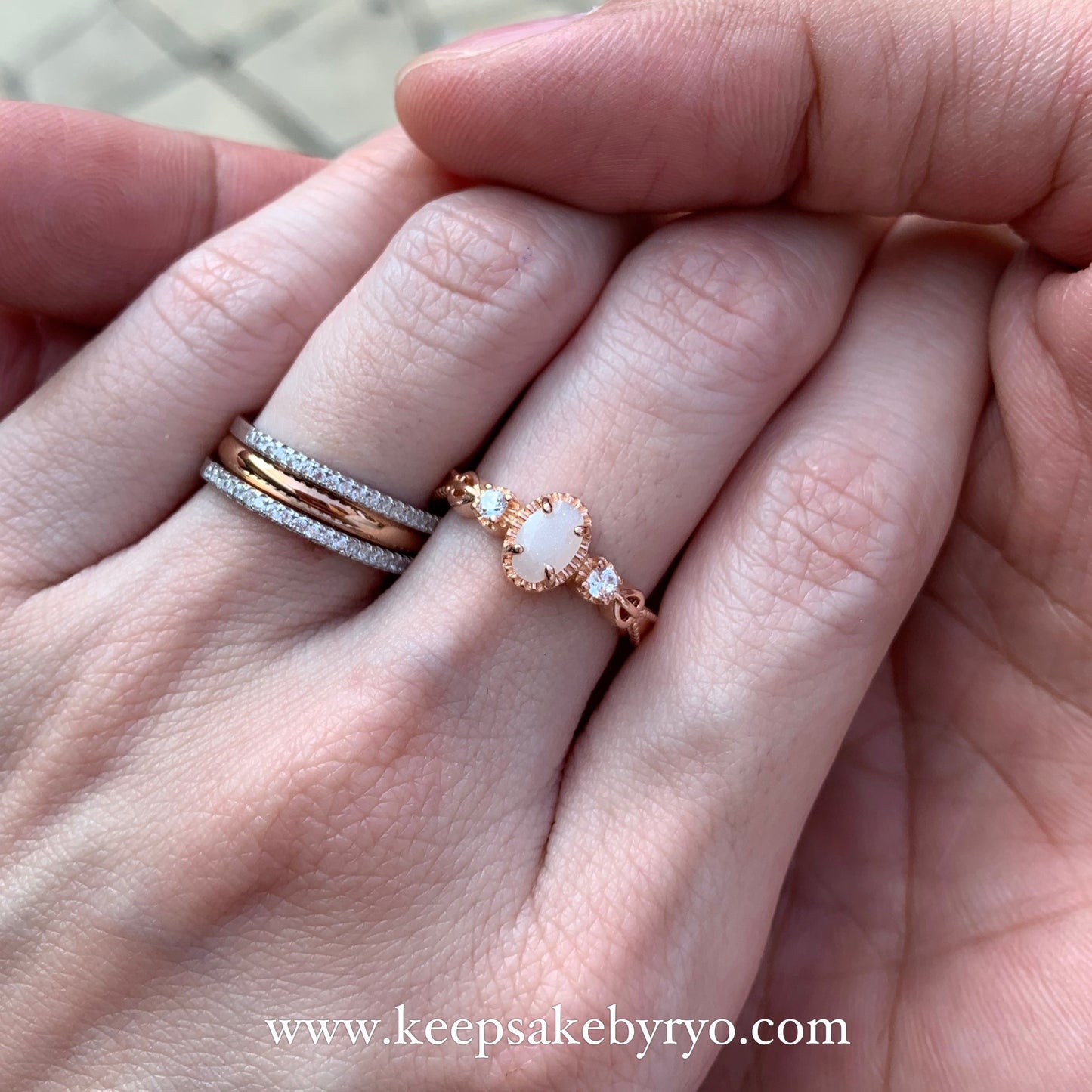 SOLITAIRE: CHLOE RING WITH OVAL INCLUSION STONE