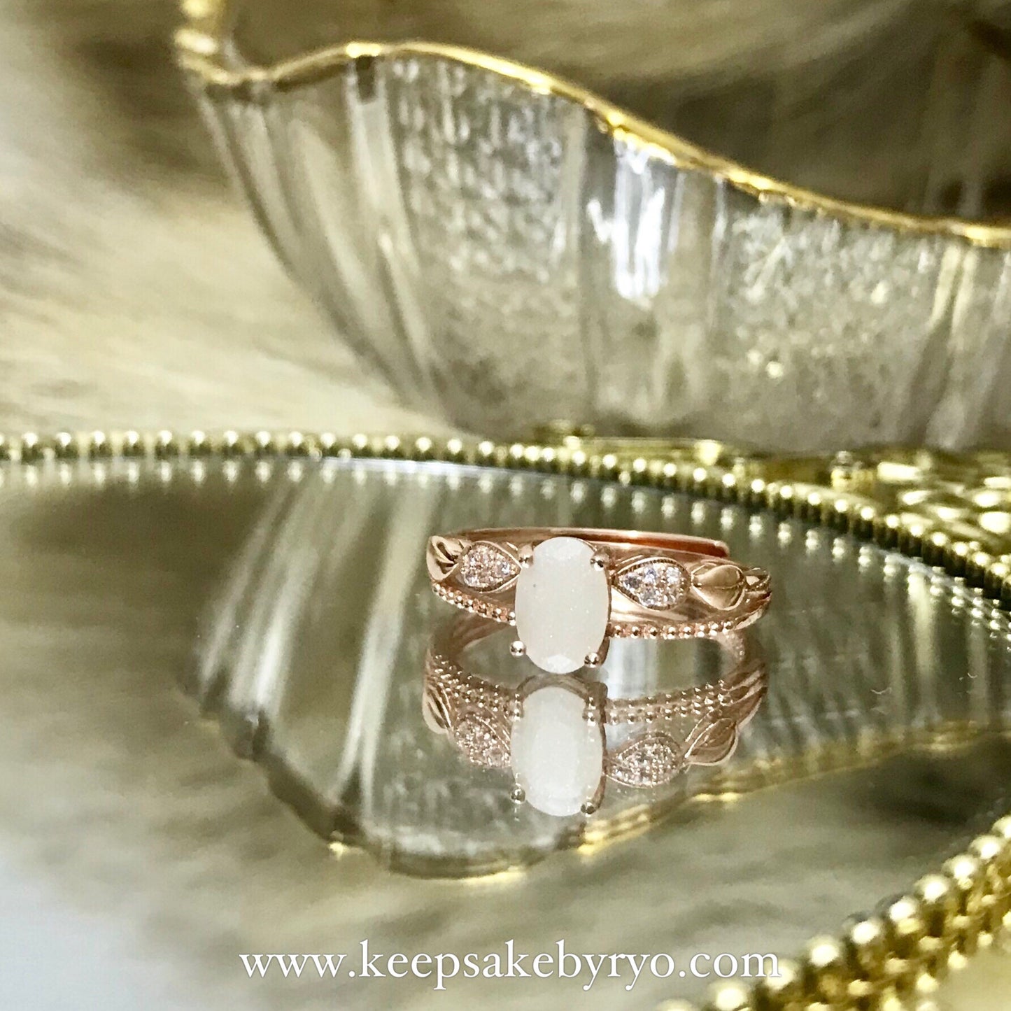 满月金 FULL MONTH GOLD & 百日金 100 DAYS GOLD: NADIA RING WITH OVAL INCLUSION STONE