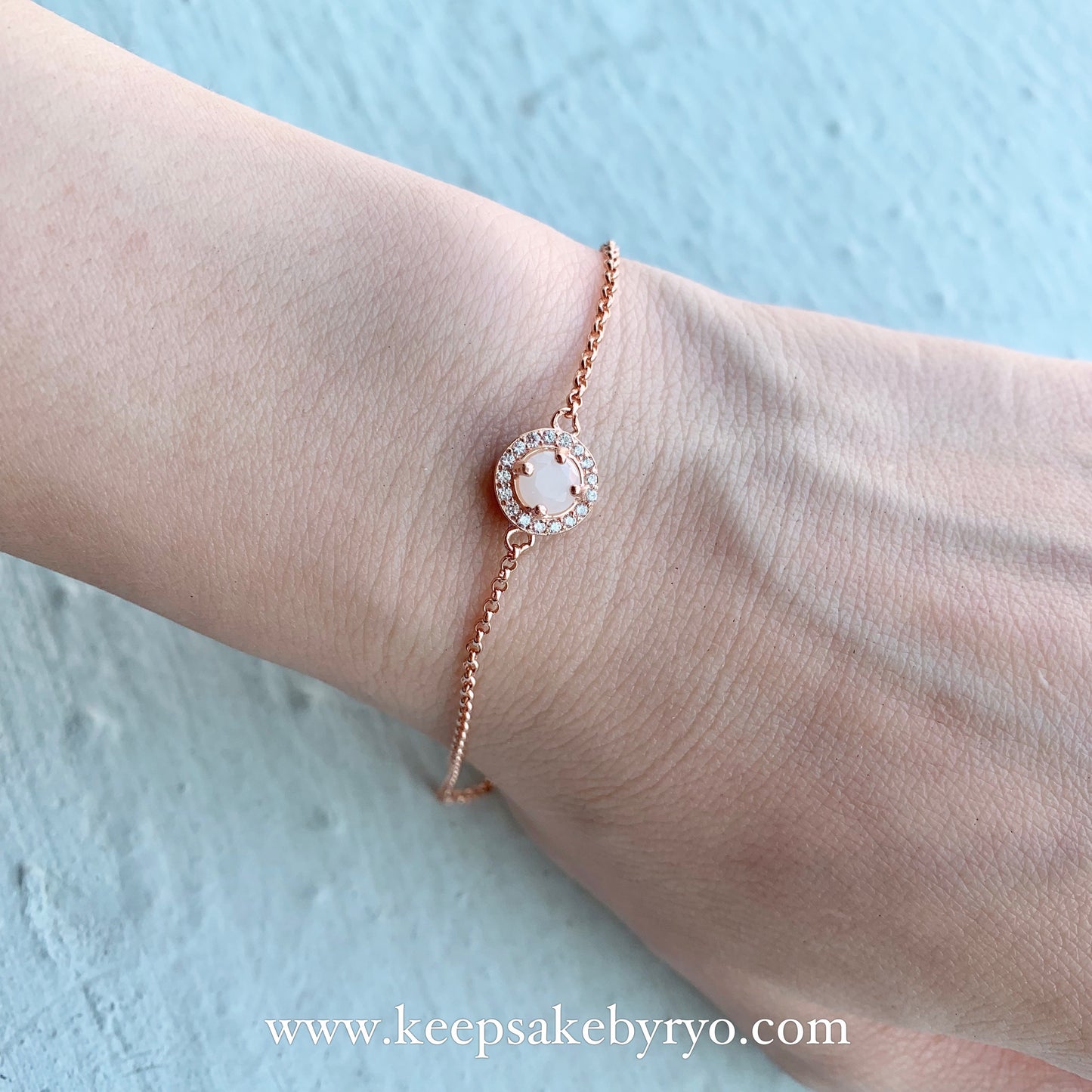 SOLITAIRE: OLIVIA BRACELET WITH ROUND INCLUSION STONE