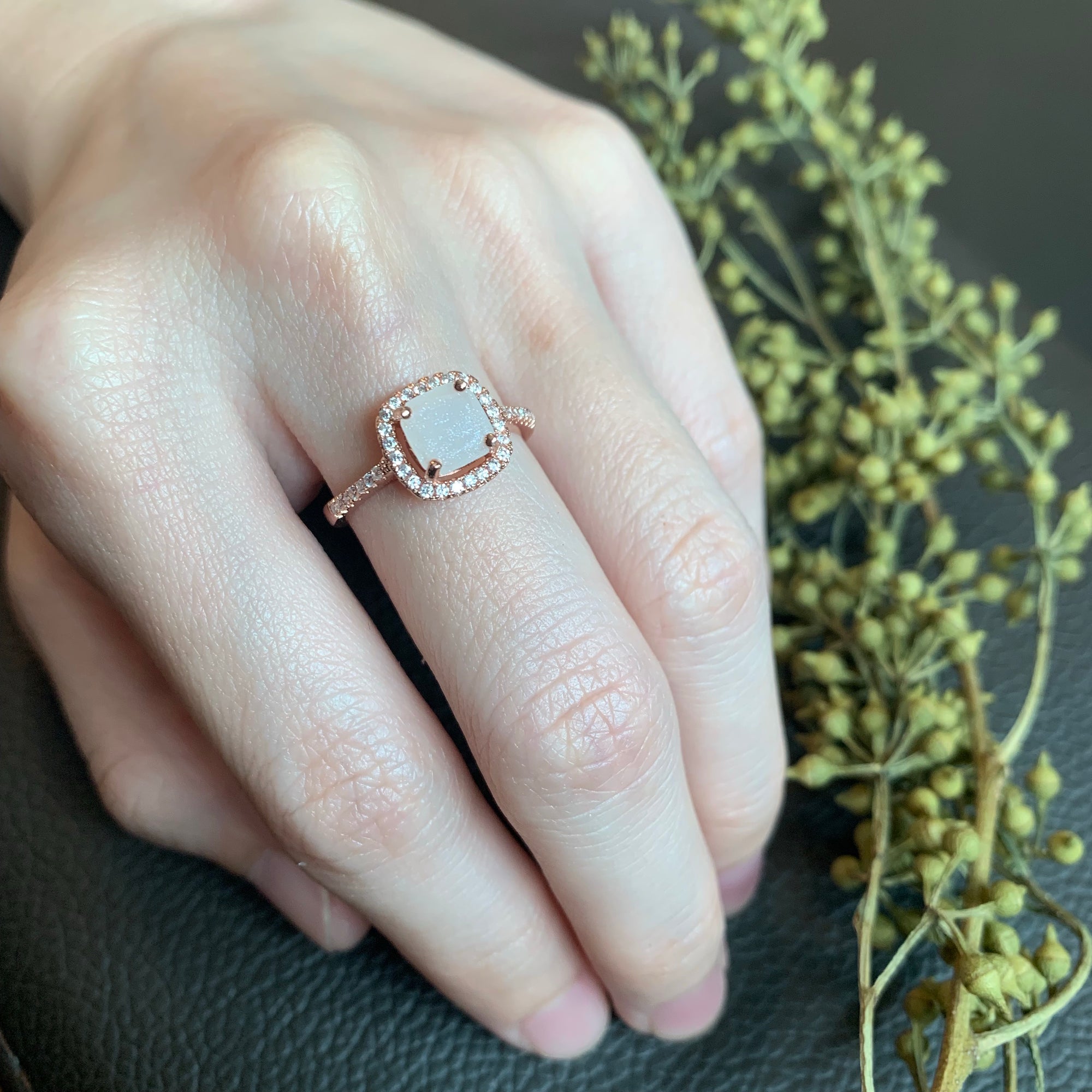 SOLITAIRE: YARA RING WITH CUSHION INCLUSION STONE